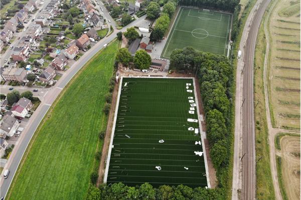 Aanleg kunstgras voetbalveld - Sportinfrabouw NV